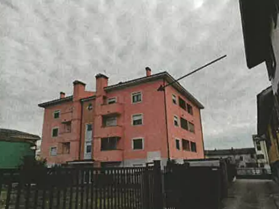 appartamento in vendita a Vigevano in zona Fogliano