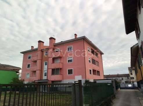 appartamento in vendita a Vigevano in zona Fogliano