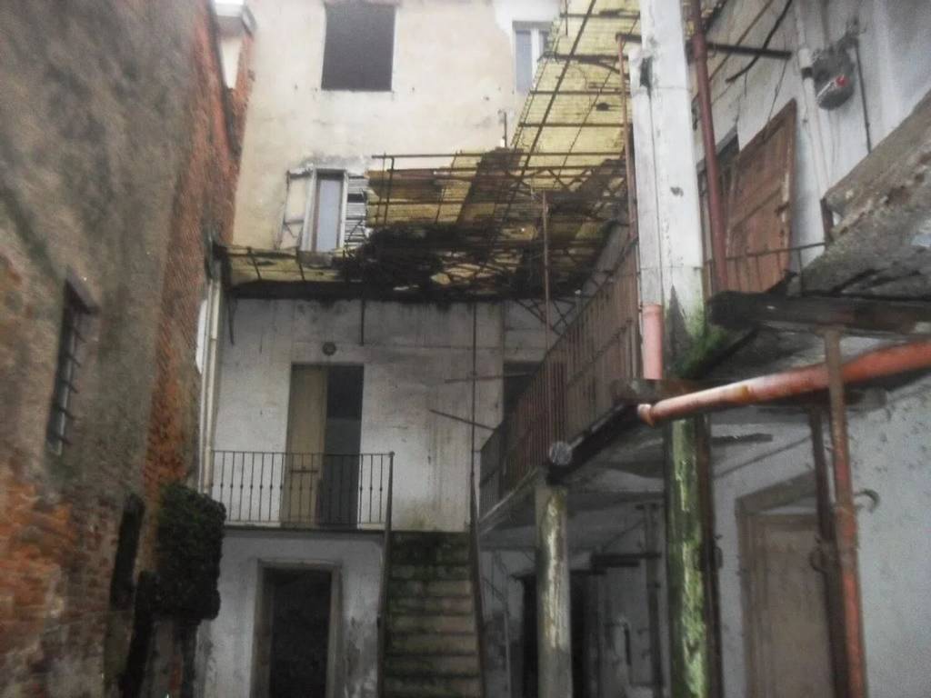 casa indipendente in vendita a Vigevano