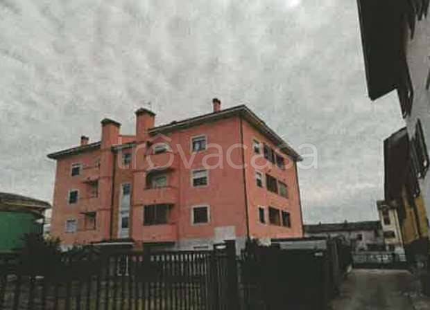 appartamento in vendita a Vigevano in zona Fogliano