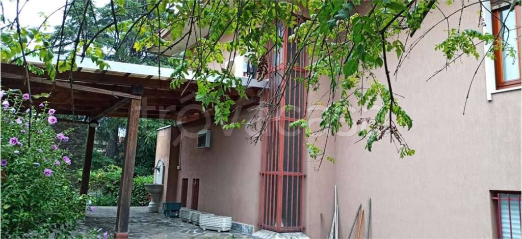 casa indipendente in vendita a Vigevano