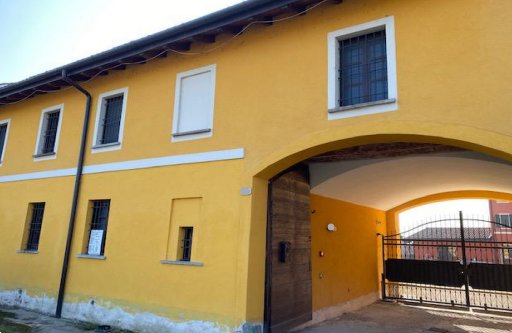 casa indipendente in vendita a Vigevano in zona Sforzesca