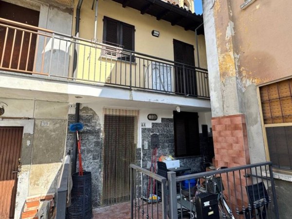 casa indipendente in vendita a Vigevano