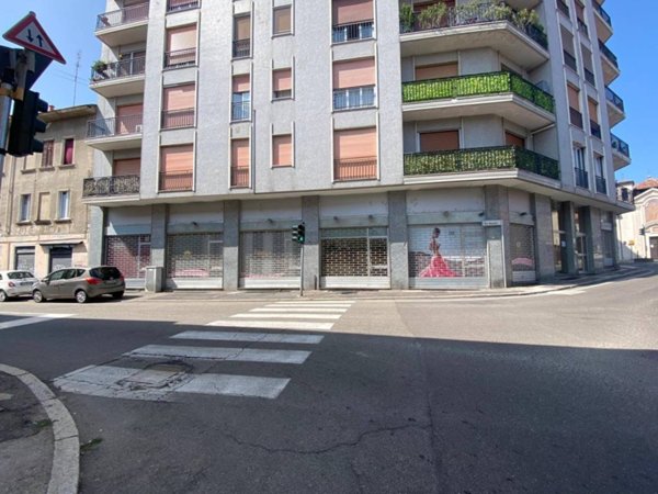 negozio in vendita a Vigevano