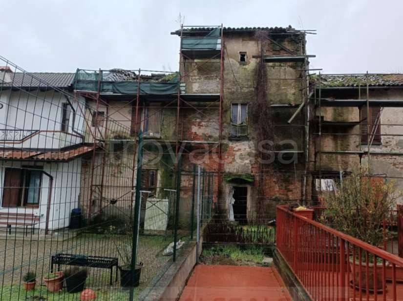 casa indipendente in vendita a Vigevano in zona Morsella