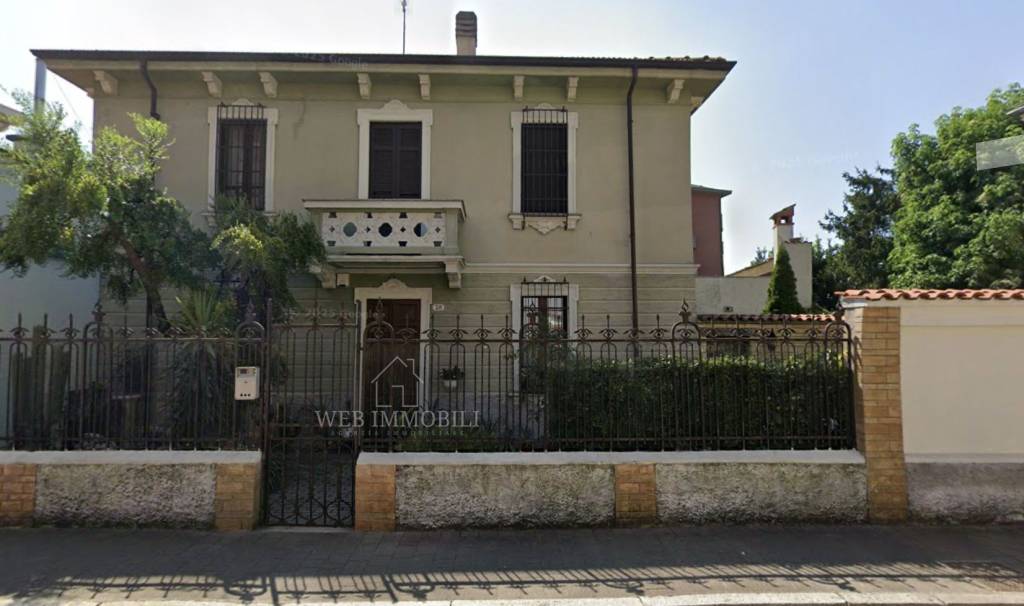 casa indipendente in vendita a Vigevano