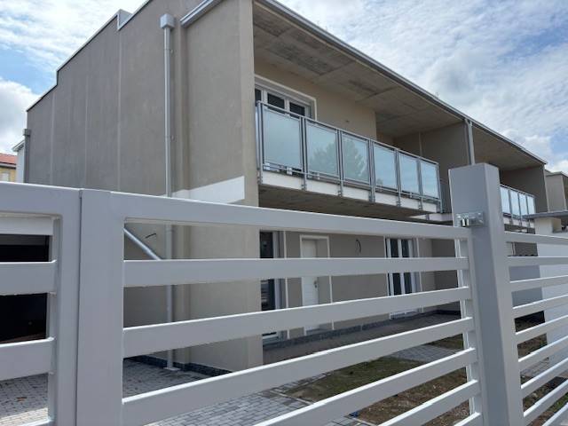 casa indipendente in vendita a Vigevano