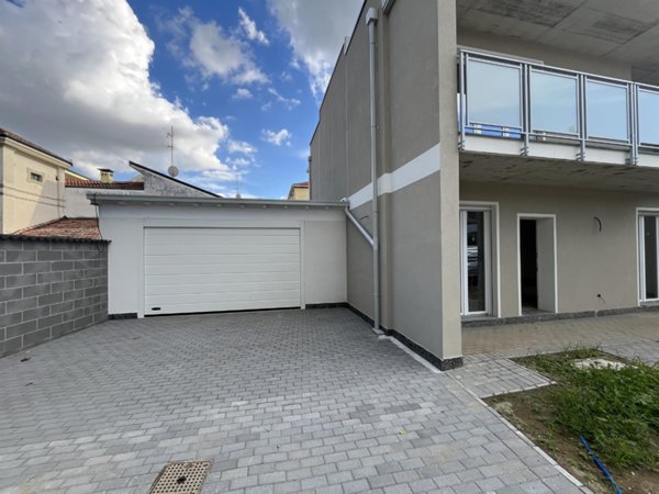 casa indipendente in vendita a Vigevano