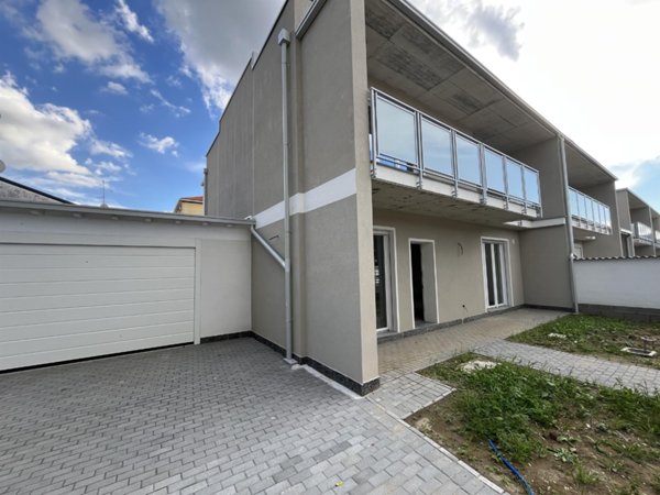 casa indipendente in vendita a Vigevano