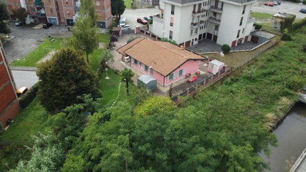 casa indipendente in vendita a Vigevano