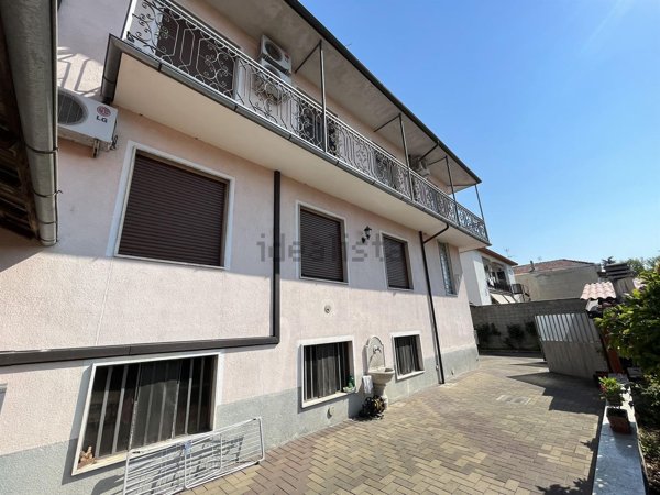 casa indipendente in vendita a Vigevano