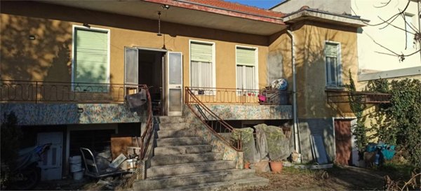 casa indipendente in vendita a Vigevano