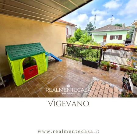 casa indipendente in vendita a Vigevano