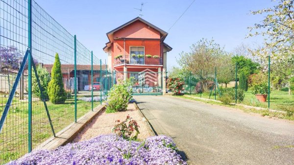 casa indipendente in vendita a Vigevano