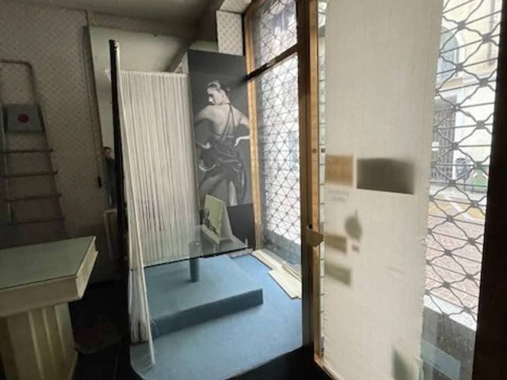 negozio in vendita a Vigevano