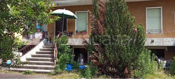 casa indipendente in vendita a Vigevano