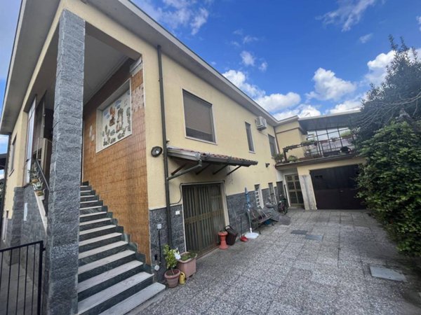 casa indipendente in vendita a Vigevano