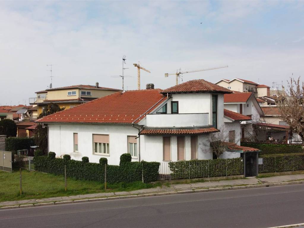 casa indipendente in vendita a Vigevano