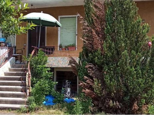 casa indipendente in vendita a Vigevano