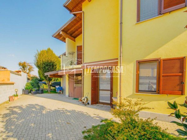 casa indipendente in vendita a Vigevano