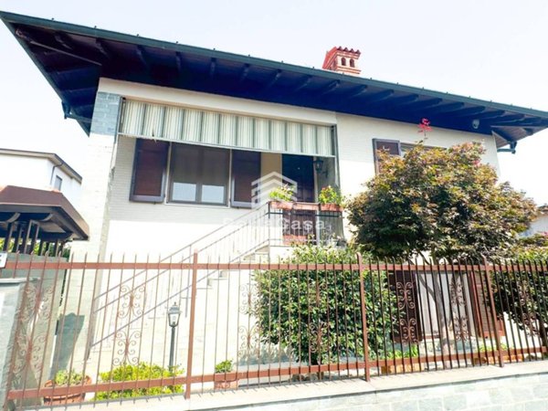 casa indipendente in vendita a Vigevano