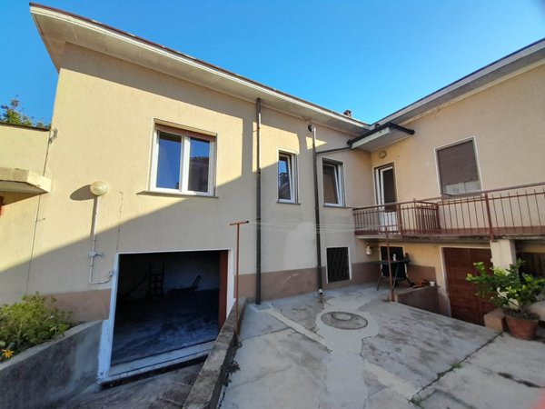 casa indipendente in vendita a Vigevano