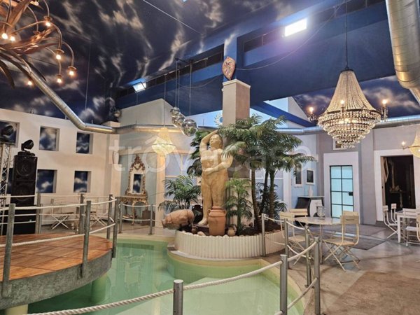 negozio in vendita a Vigevano