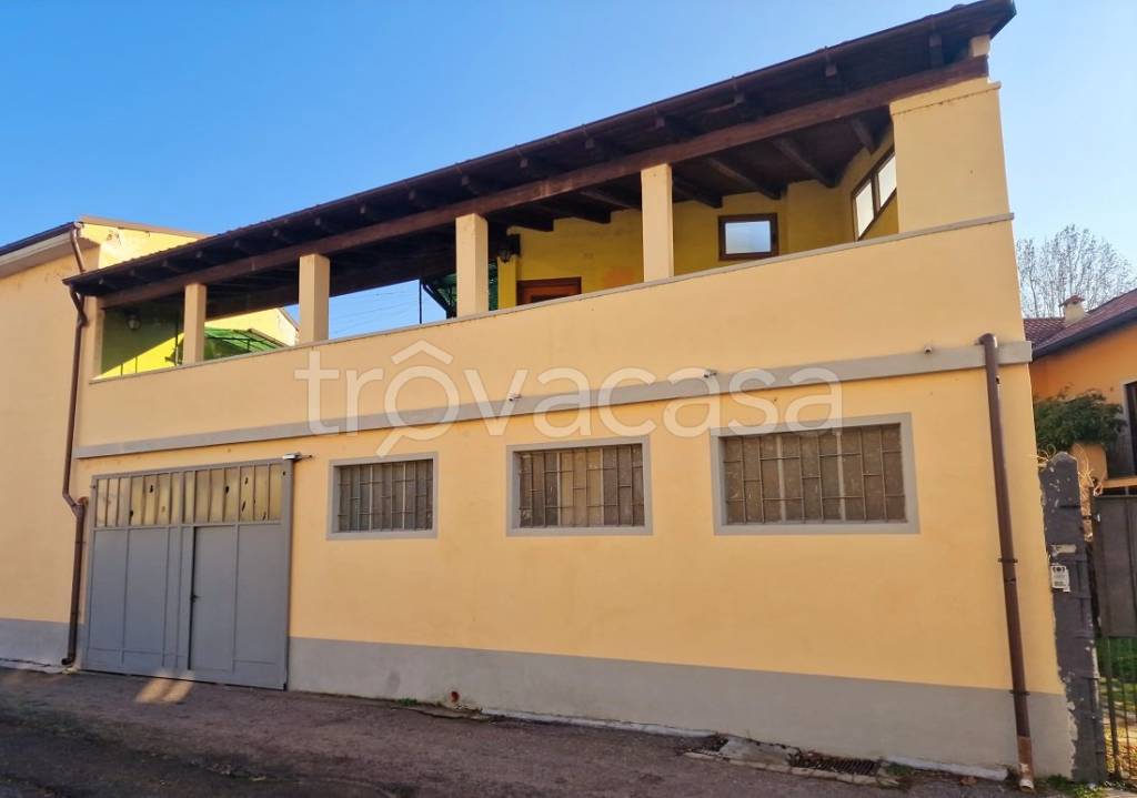 casa indipendente in vendita a Vigevano