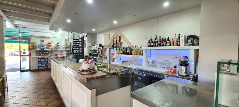 negozio in vendita a Vigevano