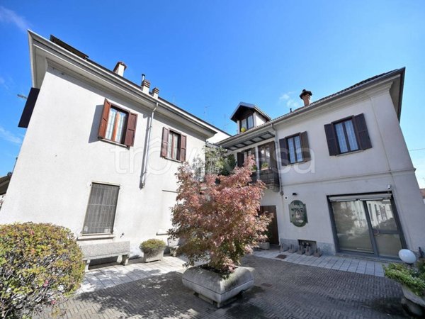 negozio in vendita a Vigevano