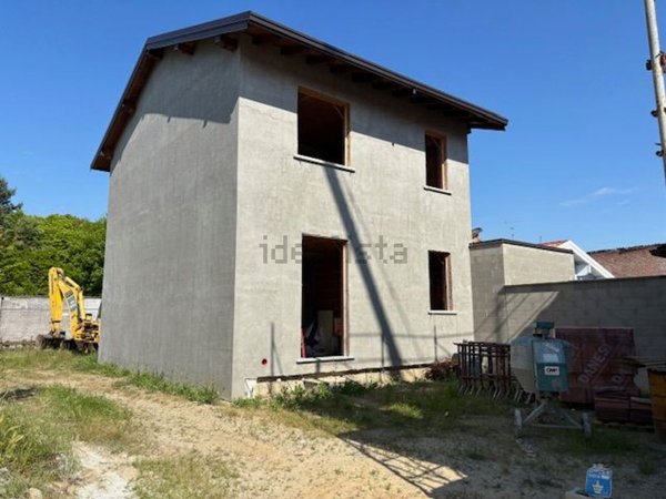 casa indipendente in vendita a Vigevano