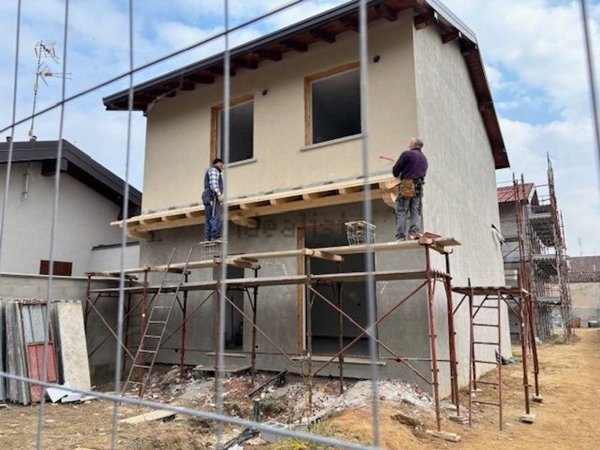 casa indipendente in vendita a Vigevano