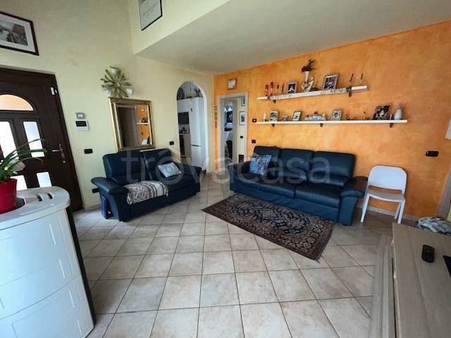 casa indipendente in vendita a Vigevano