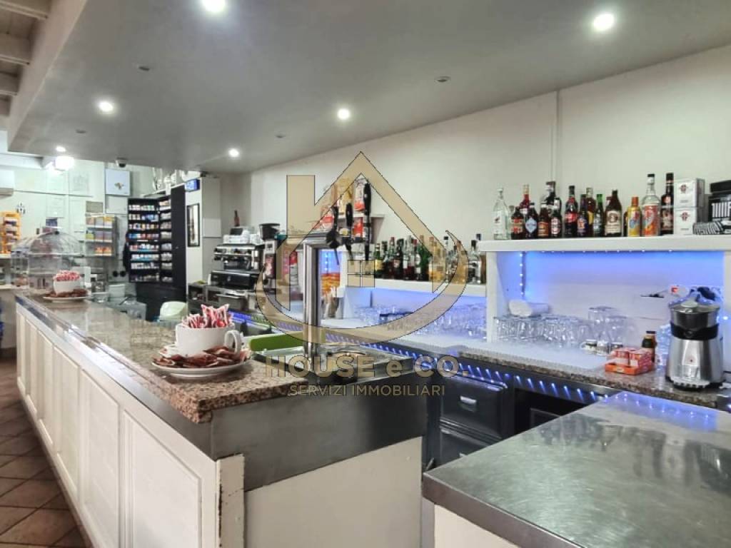 negozio in vendita a Vigevano