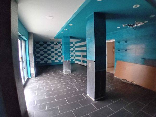 negozio in vendita a Vigevano in zona Piccolini
