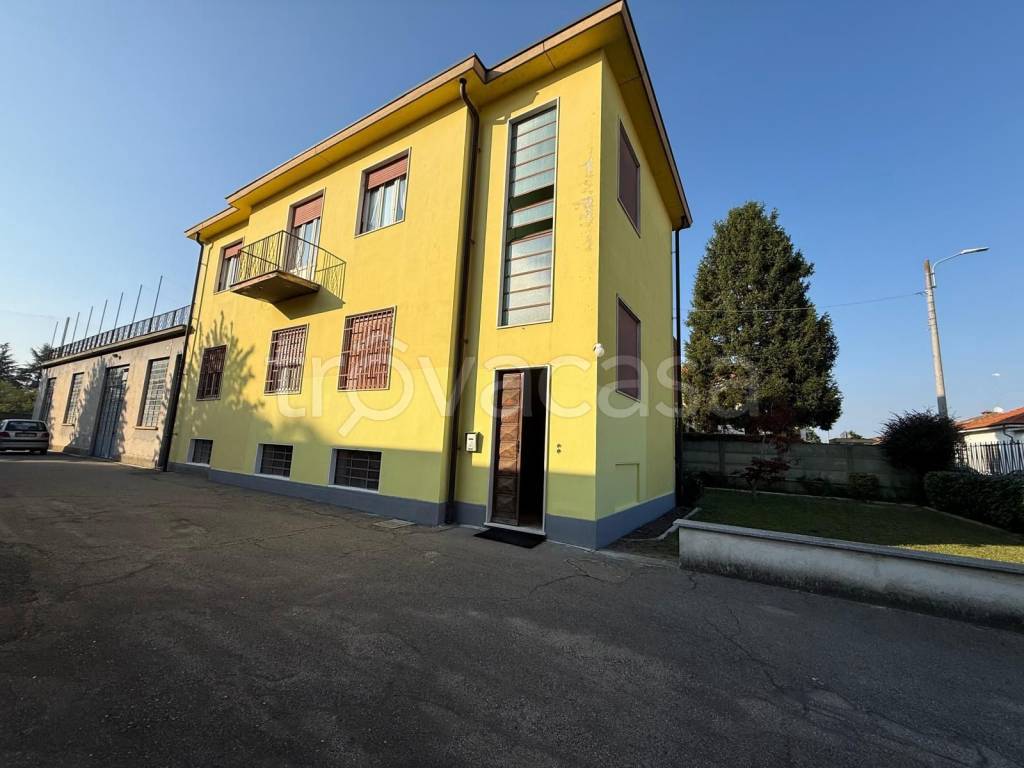 casa indipendente in vendita a Vigevano