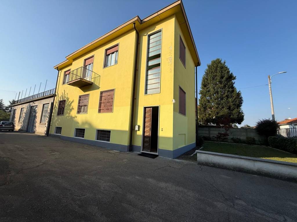 casa indipendente in vendita a Vigevano