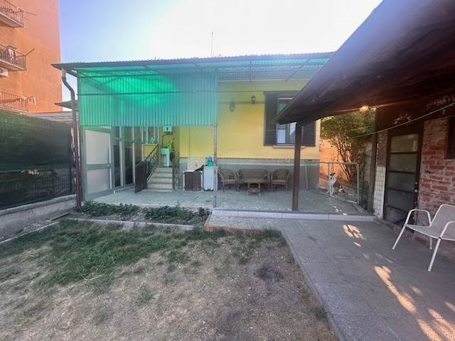 casa indipendente in vendita a Vigevano