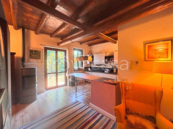 casa indipendente in vendita a Vigevano