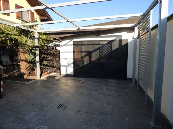 casa indipendente in vendita a Vigevano in zona Piccolini