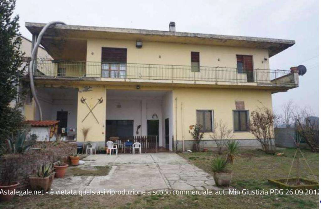 casa indipendente in vendita a Vigevano in zona Fogliano