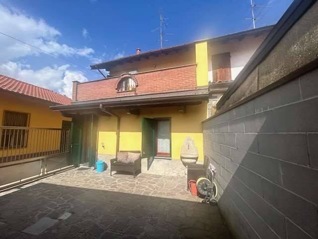 casa indipendente in vendita a Vigevano
