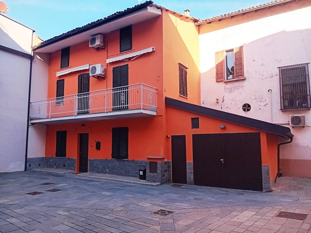 casa indipendente in vendita a Vigevano