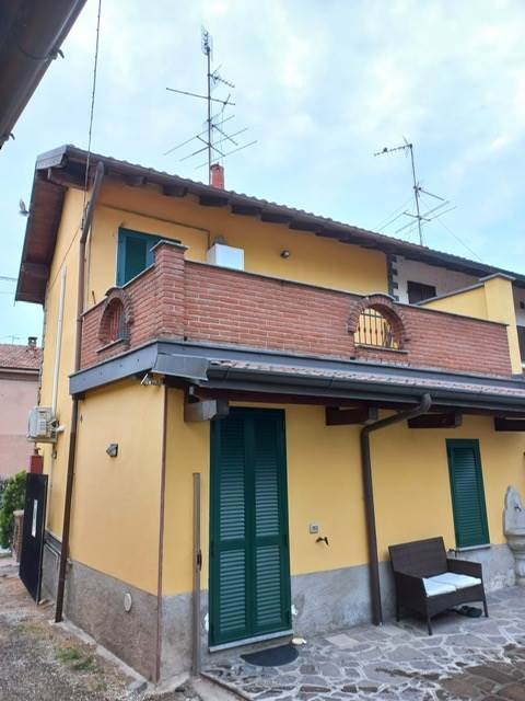 casa indipendente in vendita a Vigevano