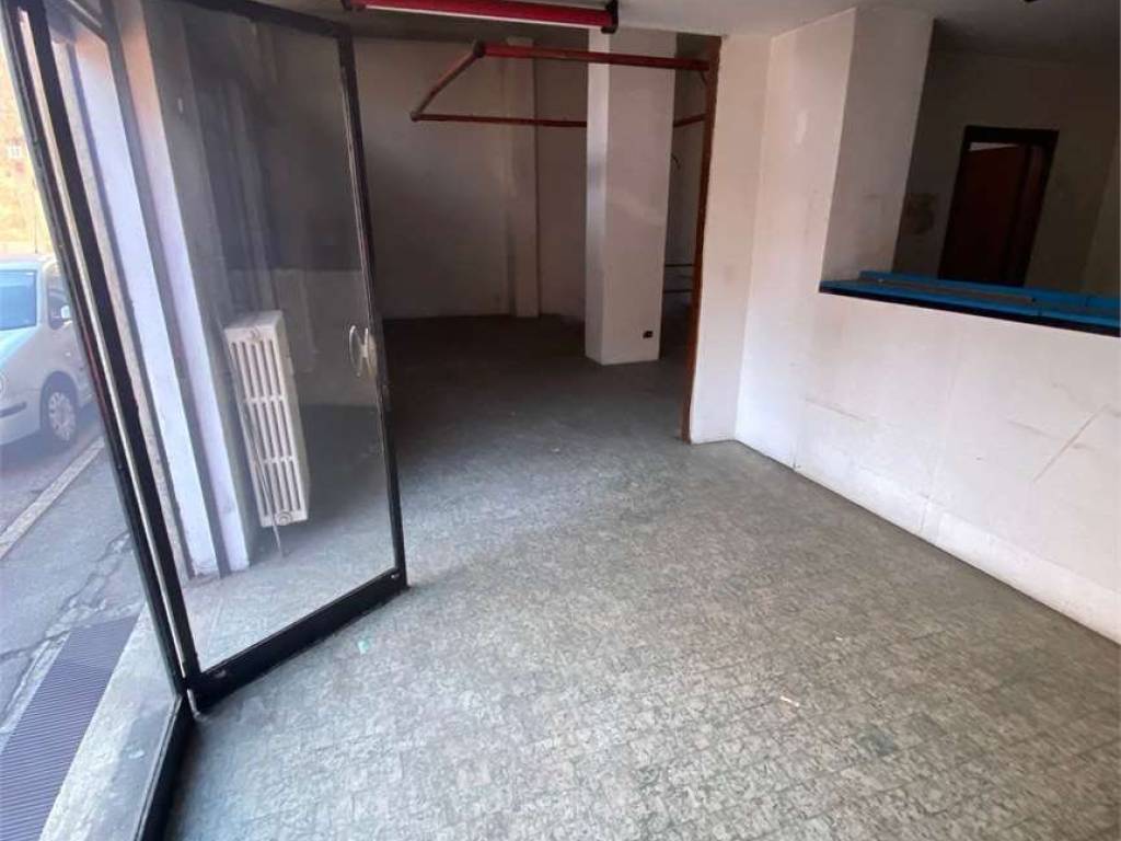 negozio in vendita a Vigevano