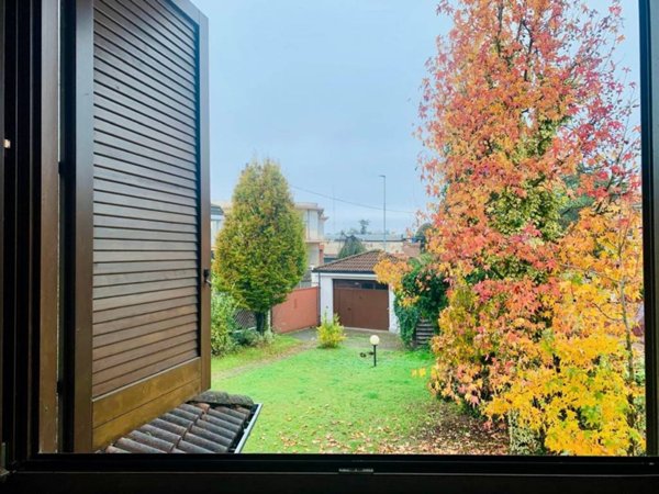 casa indipendente in vendita a Vigevano