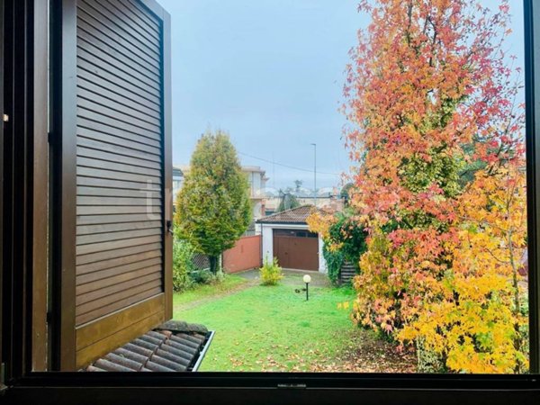 casa indipendente in vendita a Vigevano