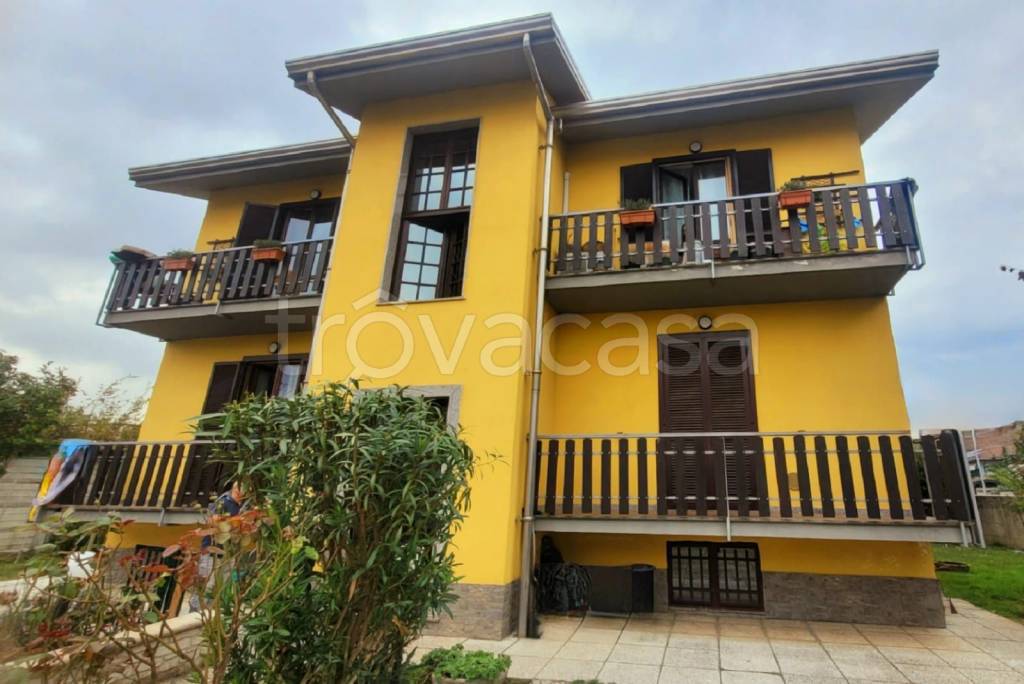 casa indipendente in vendita a Vigevano