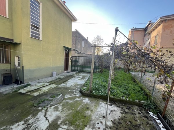 casa indipendente in vendita a Vigevano