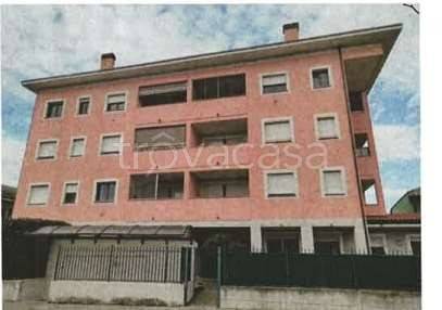 appartamento in vendita a Vigevano in zona Fogliano